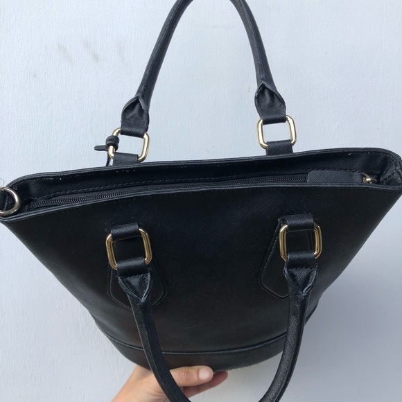 Sold❌Calvin klein leather bucket bag - Picture 4 of 8